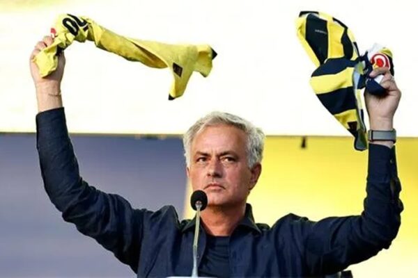 Mourinho’nun Fenerbahçe İle İlk Avrupa Maçı