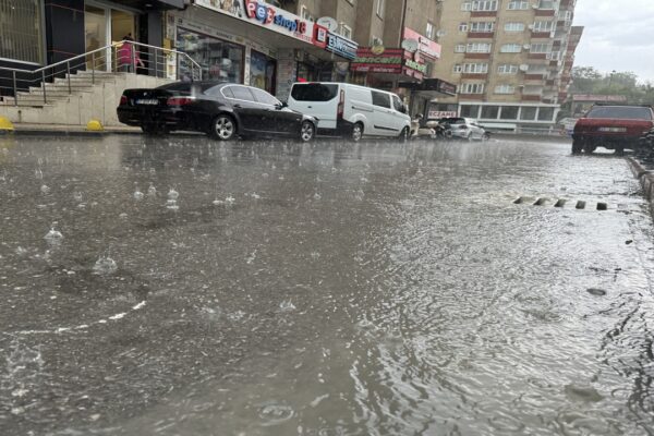 Çankırı’da Sağanak Hayatı Olumsuz Etkiledi