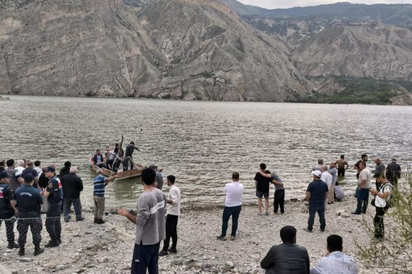 Tortum Gölü’nde Kaybolan Gencin Cesedi Bulundu