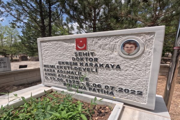Develi’de Dr. Ekrem Karakaya’nın Ölüm Yıl Dönümü Anıldı