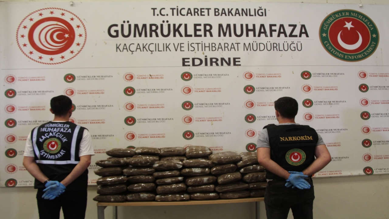 Kapıkule'de 244 kilogram uyuşturucu ele geçirildi