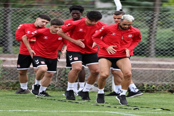 Sivasspor’da Yeni Sezon Hazırlıkları Devam Ediyor