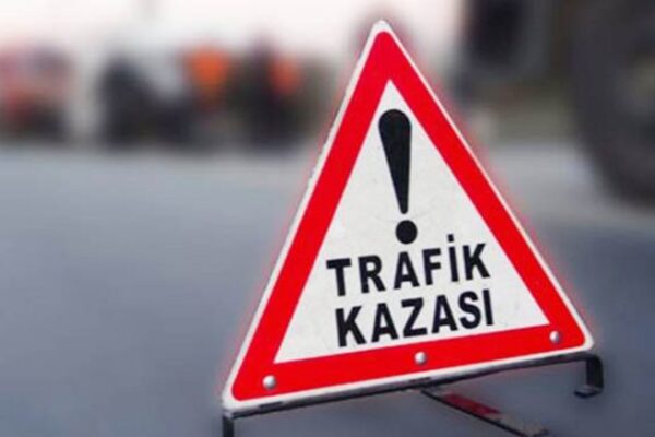 Motosiklet Yayaya Çarptı
