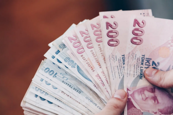 Asgari Ücrete Zam Gelecek mi? 20000 TL Beklentisi Artıyor