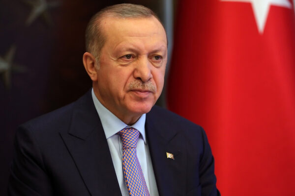 AK Parti’ye Katılan Belediye Başkanları ve Milletvekilleri Açıklandı