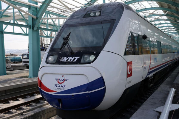 Ankara Kayseri Yüksek Hızlı Trenle 1 saat 45 Dakikaya Düşüyor