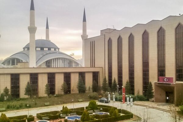 Diyanet İşleri ve İletişim Başkanlığı’nda Tasarruf Unutuldu