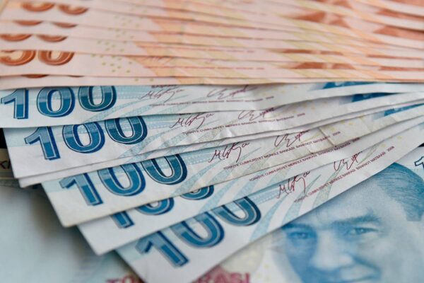 Kredi Faizleri Ne Zaman Düşecek? Uzmanlar Tarih Verdi