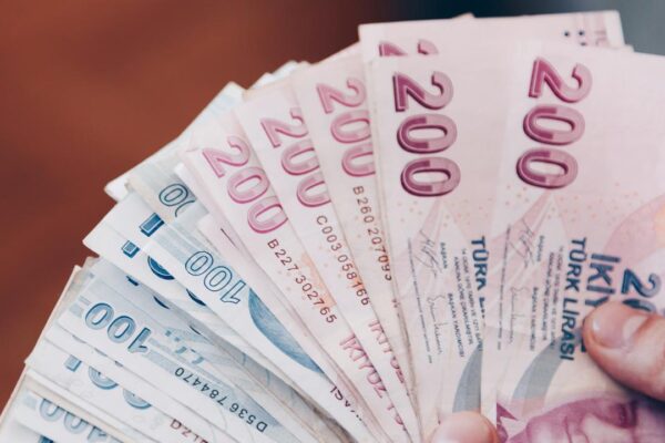 Türkiye’de Her 4 Kişiden 1’i Devletten Maaş Alıyor