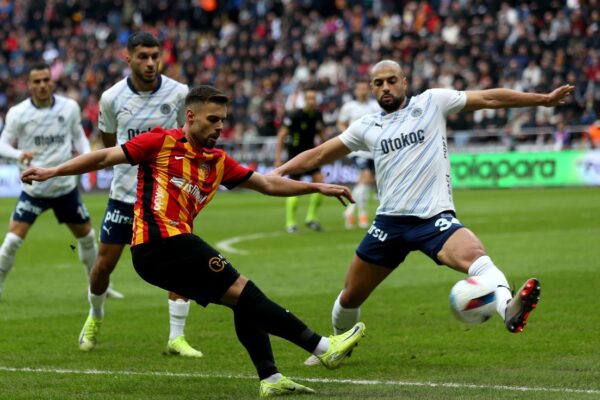Fenerbahçe’nin Penaltı Pozisyonuna Yorumcular Ne Dedi?