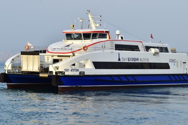 İzmir Feribot Ücretleri Zamlandı