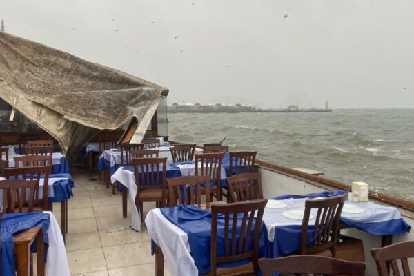 İstanbul’u Hava Vurdu