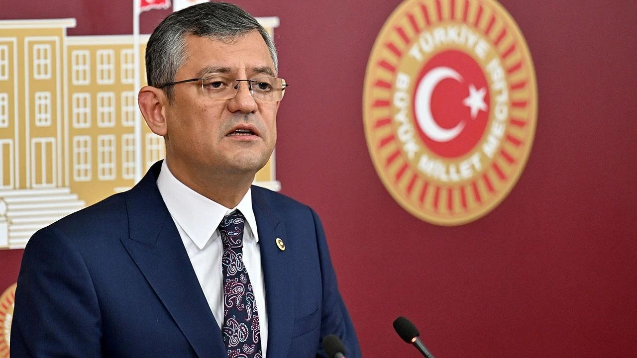 CHP Başkanı Özgür Özel’den Ahmet Özer Ziyareti