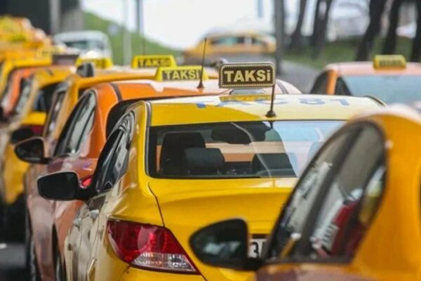 İstanbul’daki Taksi Renkleri Değişiyor