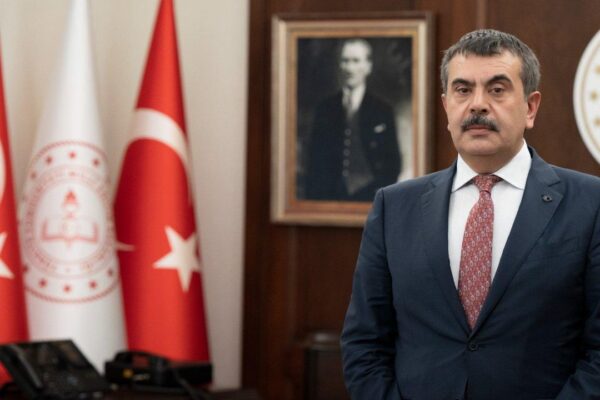 Bakan Tekin İndirim Dedi Bakan Uraloğlu Kayıtsız Kaldı