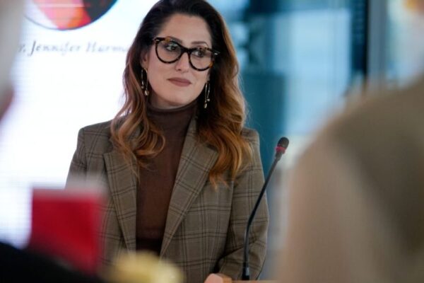 Bahar’daki Jennifer Harmancı Kim? Hangi Oyuncu Oynuyor?