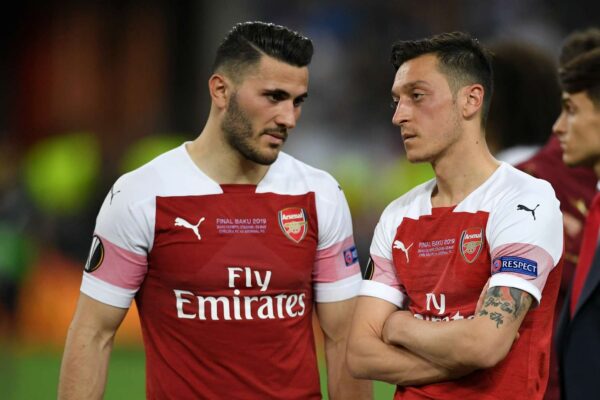 Fenerbahçe Kolasinac’ı Transfer Edecek mi?