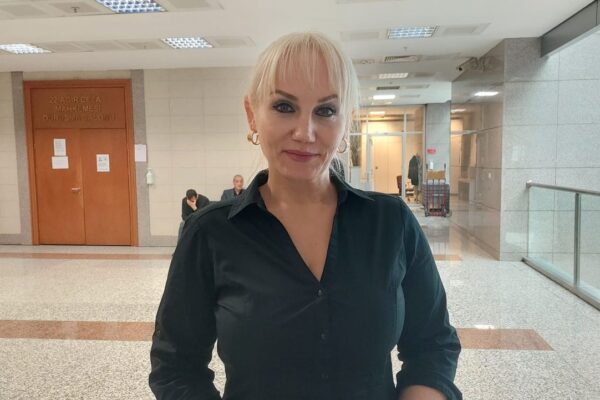 Sanatçı Pınar Aydınlar’a Soruşturma Başlatıldı
