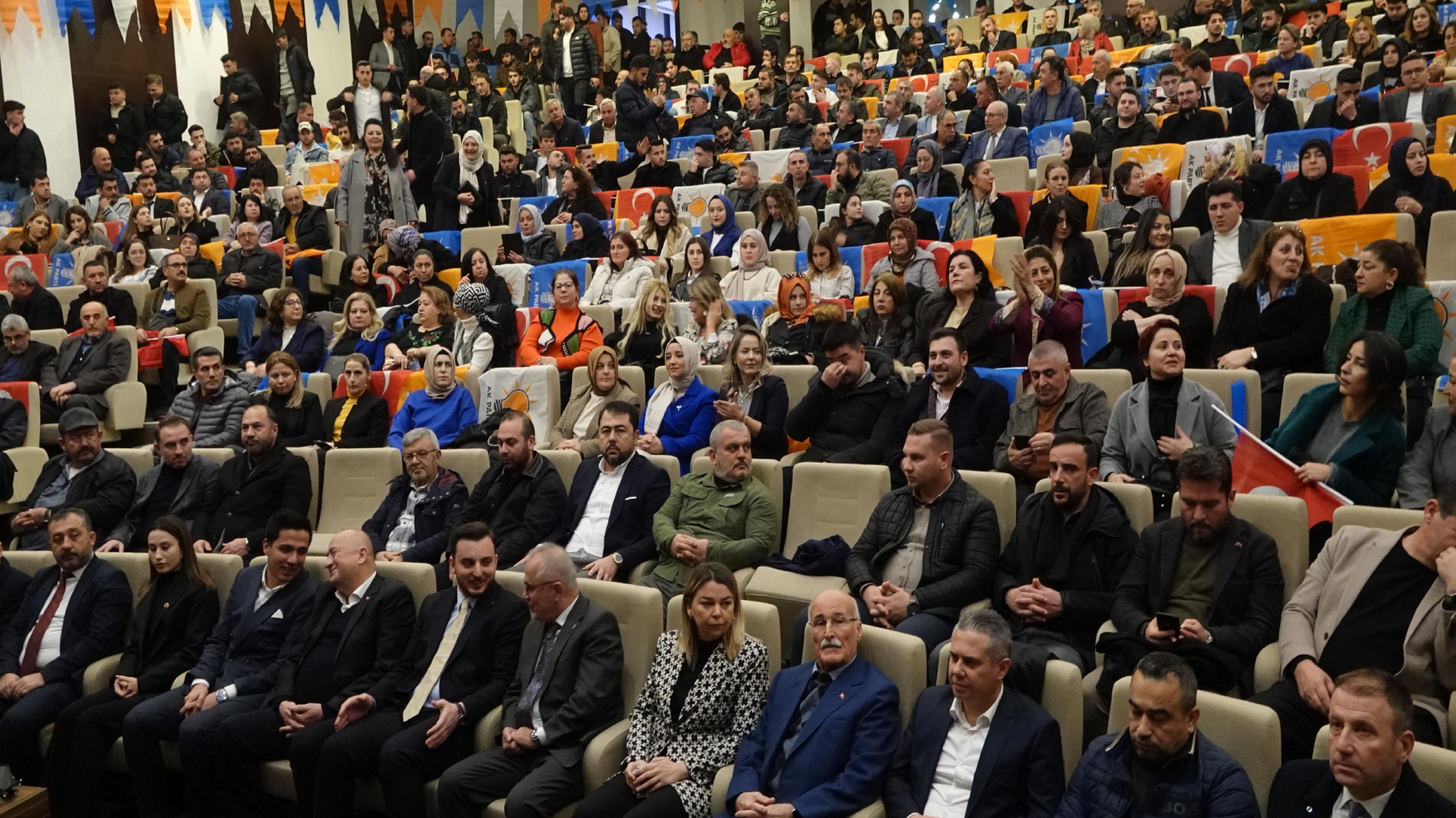 ak-parti-canakkale-il-genclik-kollari-kongresi-yapildi-Ny6MQpCn.jpg