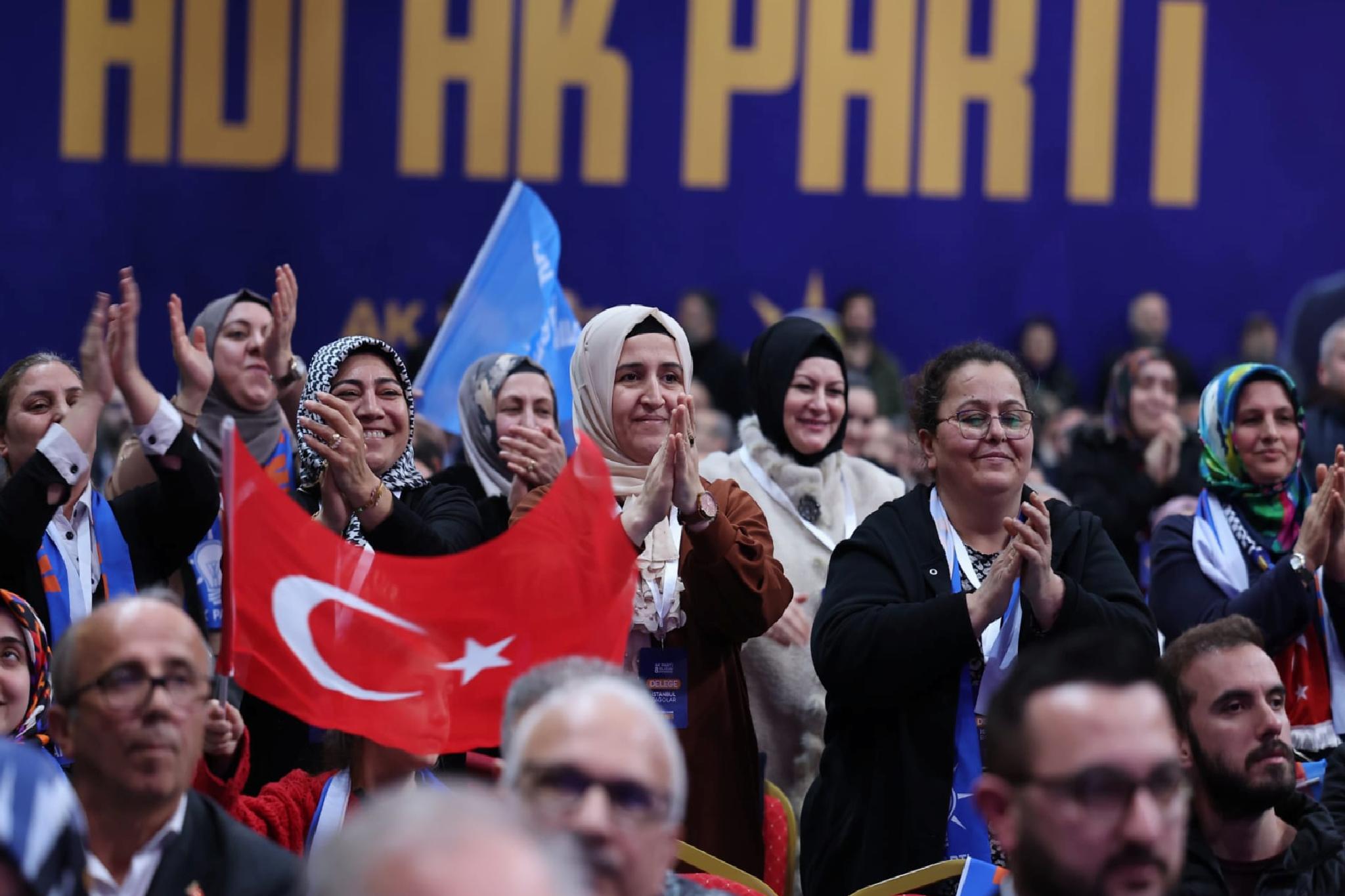 ak-parti-istanbul-ilce-kongreleri-tamamlandi-haberi-e9mDEwiK.jpg