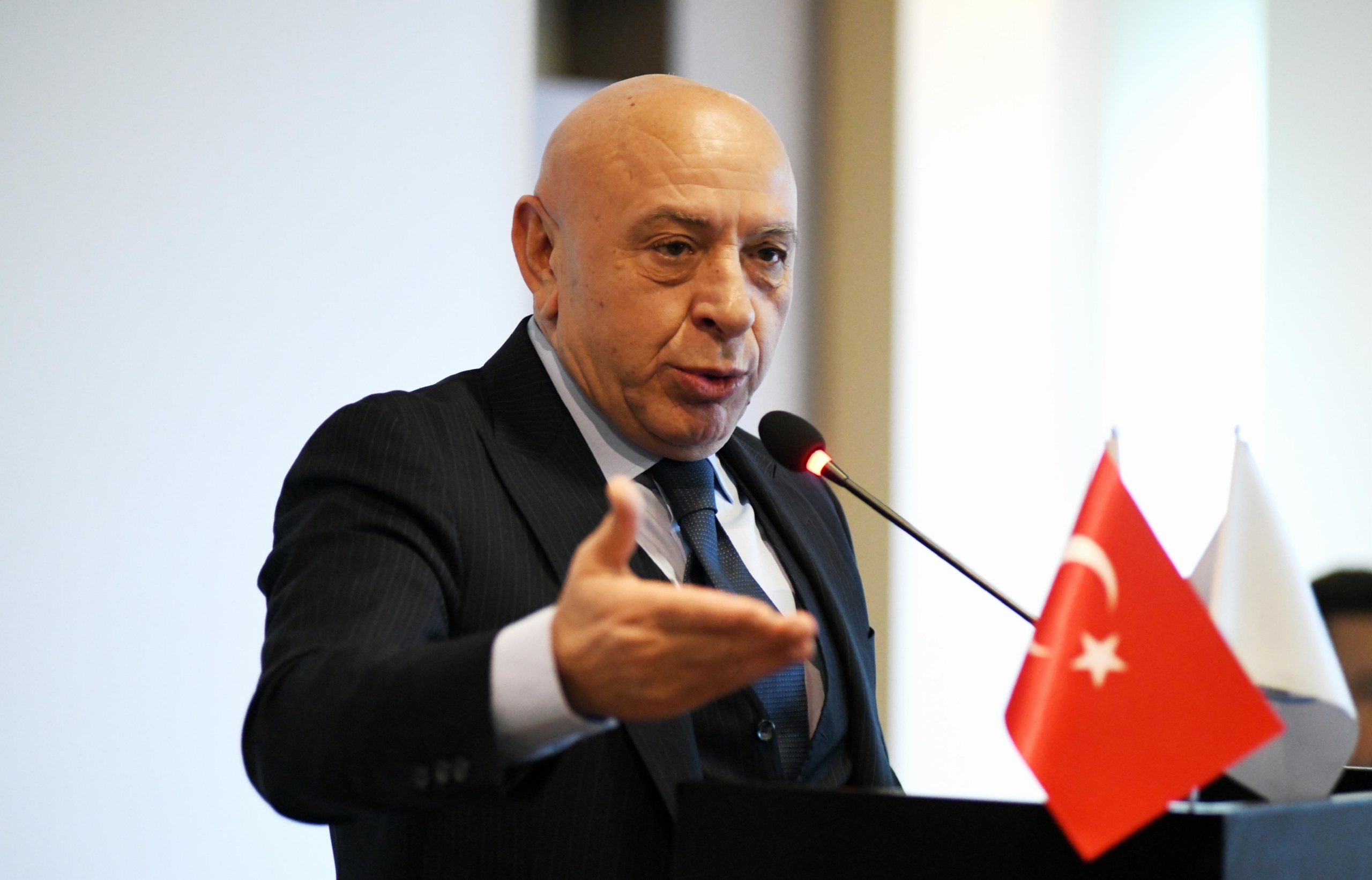 akaryakit-sektorunun-sorunlari-canakkalede-ele-alindi-haberi-pBzGRcPb.jpg