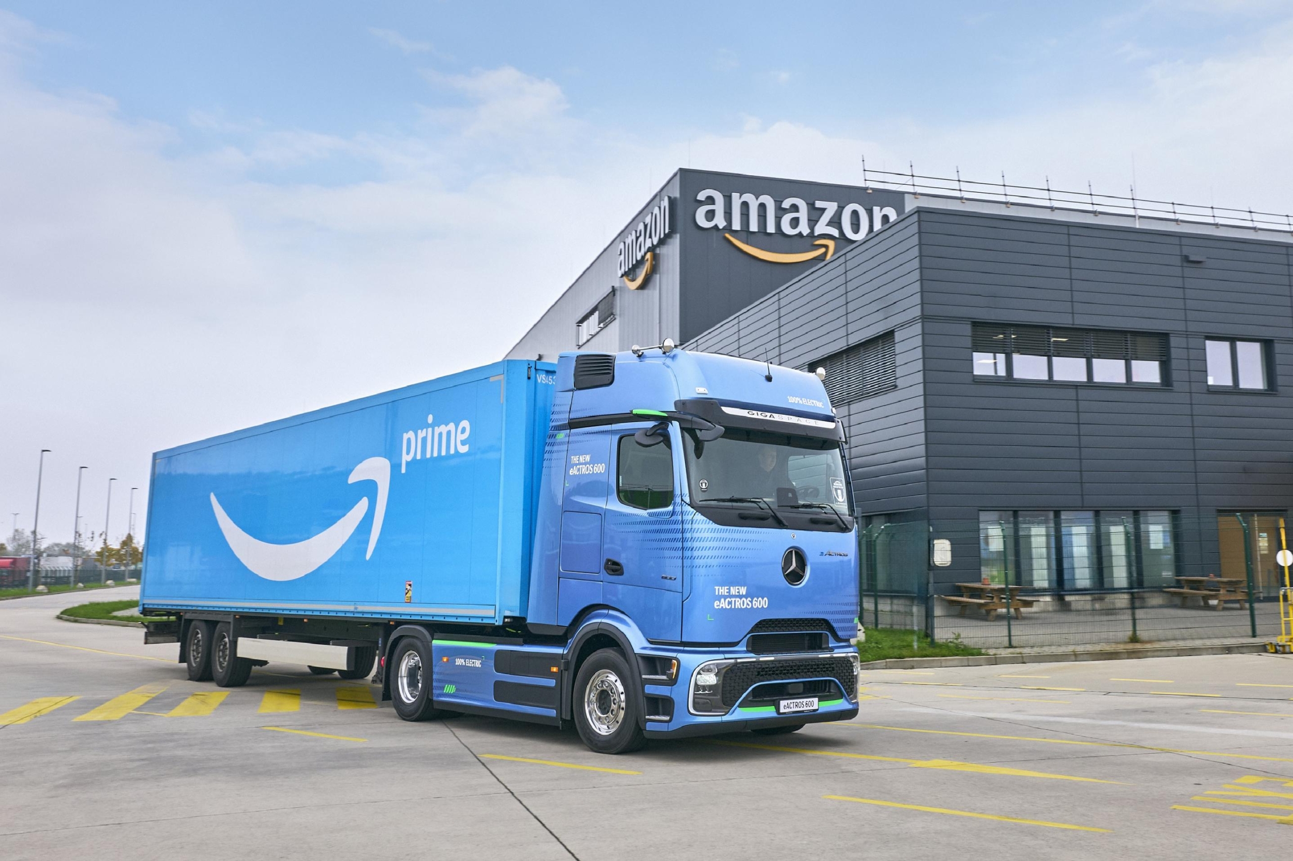 amazon-bugune-kadarki-en-buyuk-elektrikli-agir-kamyon-siparisini-verdi-X8URHYaX.jpg