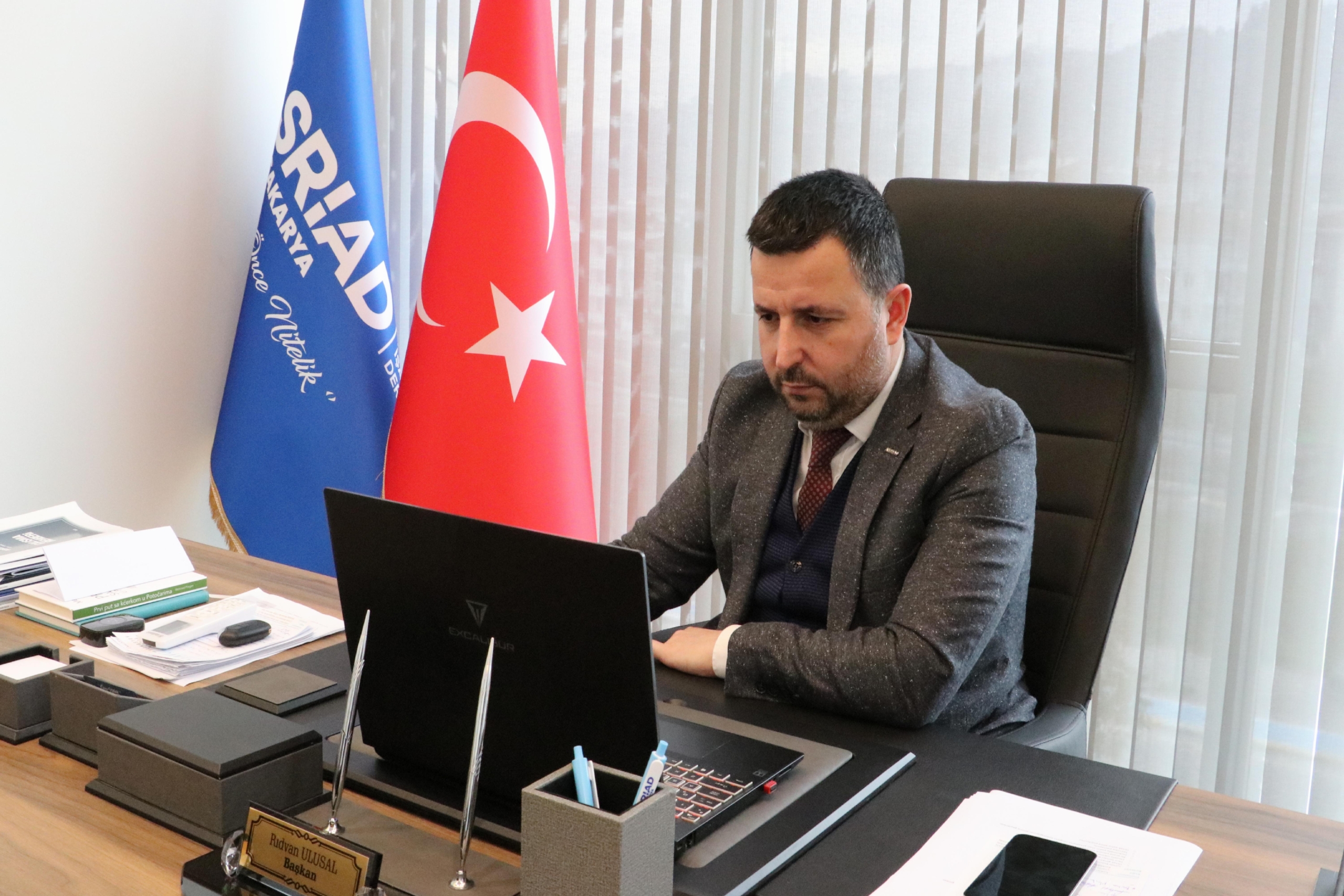 asriad-sakarya-sube-baskani-ulusal-aanin-yilin-kareleri-oylamasina-katildi-haberi-J4pj66Xa.jpg