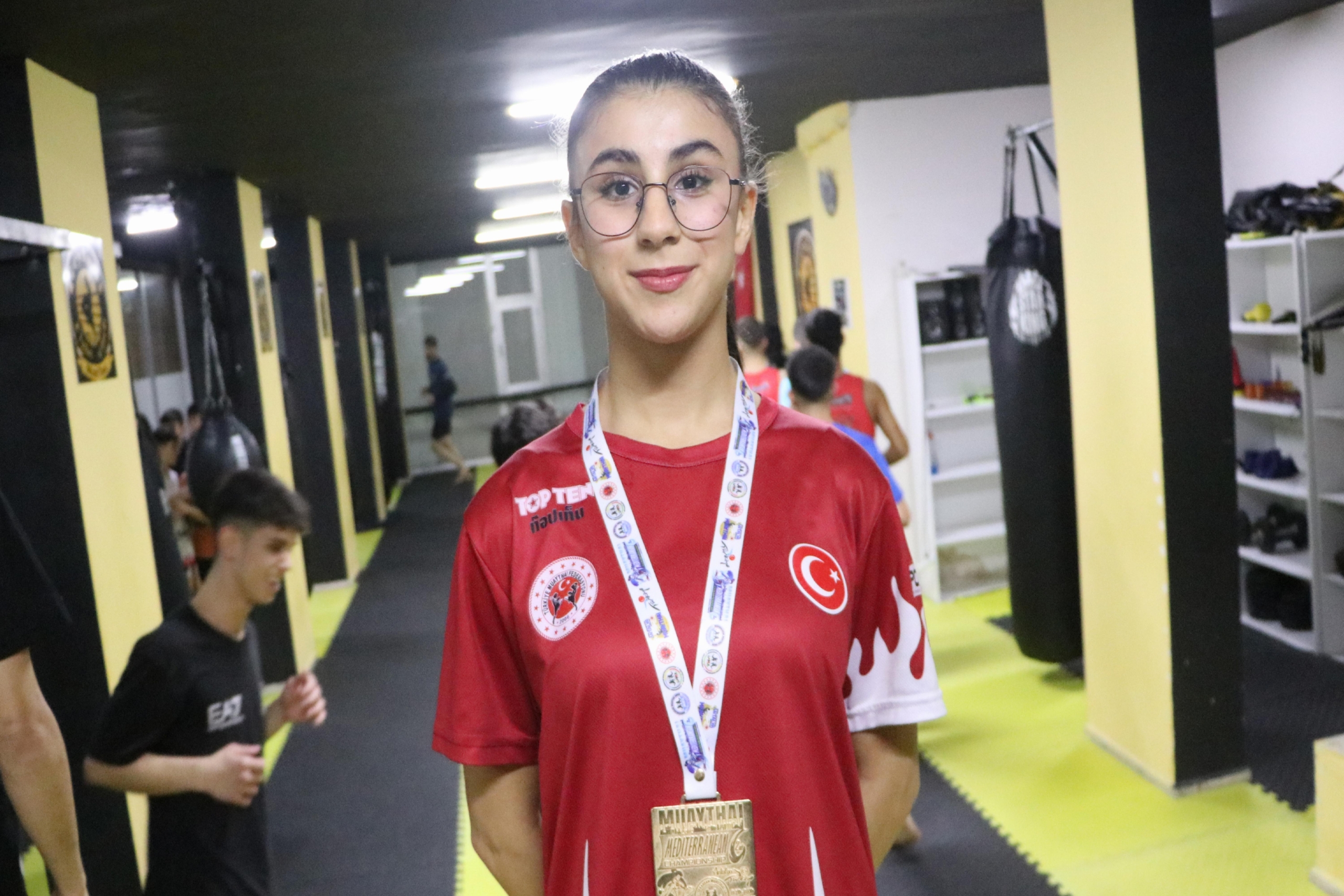 astim-hastaligini-hafifletmek-icin-basladigi-muaythaide-15-madalya-kazandi-haberi-DKv2YRIv.jpg