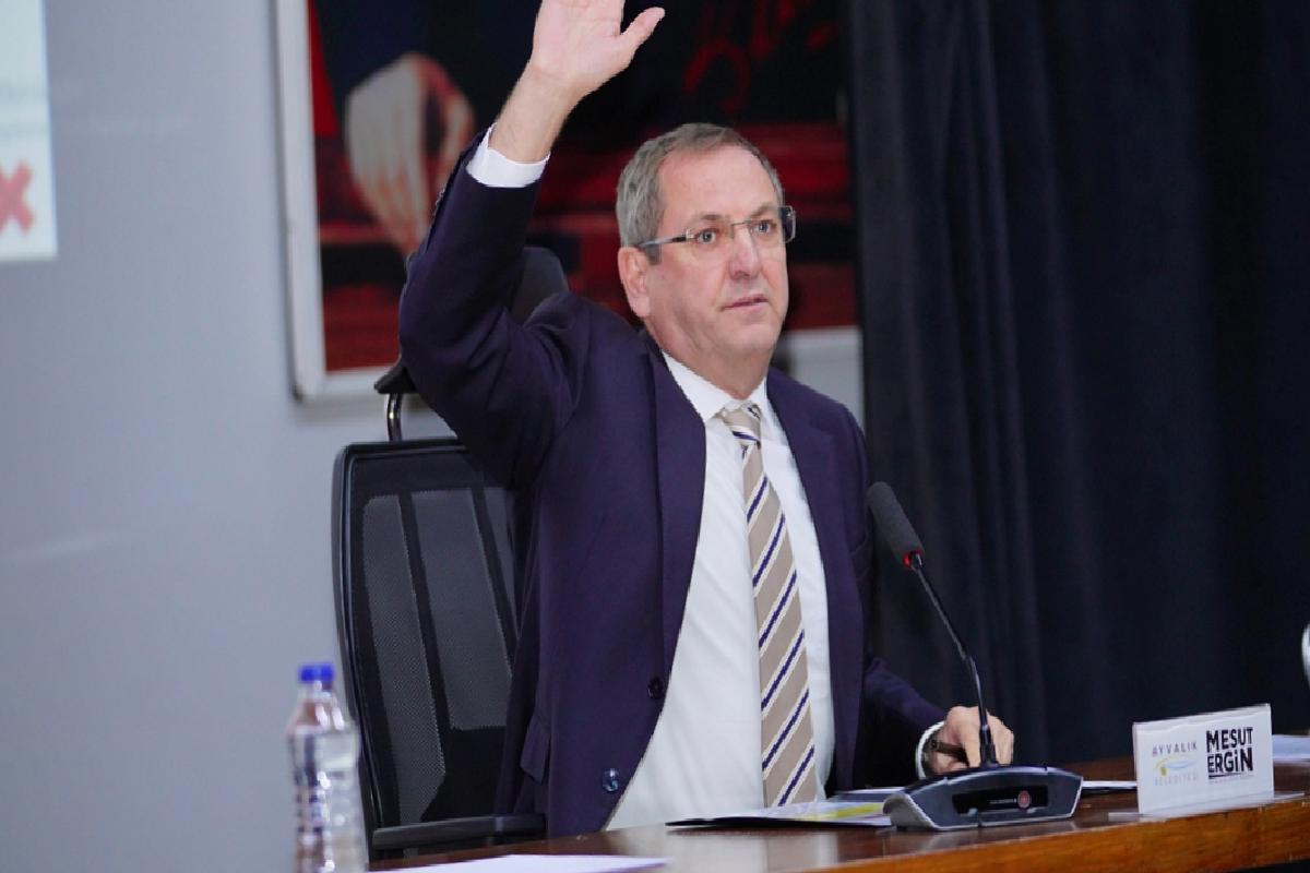 ayvalik-belediye-meclisi-olaganustu-toplanti-gerceklestirdi-haberi-IrfHpbvp.jpg