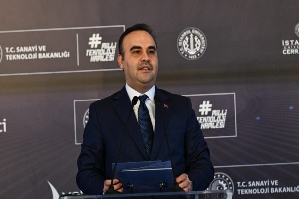 Bakan Kacır, Entertech İstanbul Teknokent’in yeni binasının temel atma merasiminde konuştu: