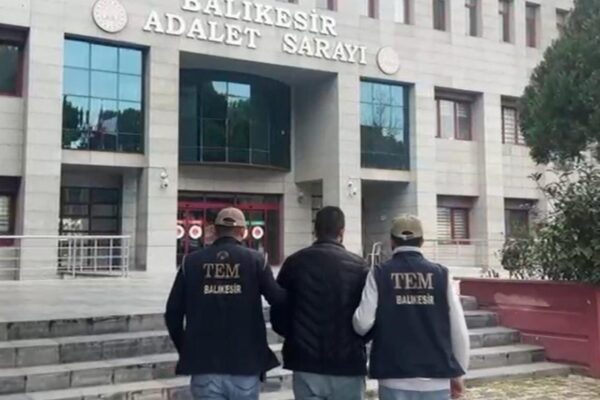 Balıkesir’de firari FETÖ hükümlüsü yakalandı