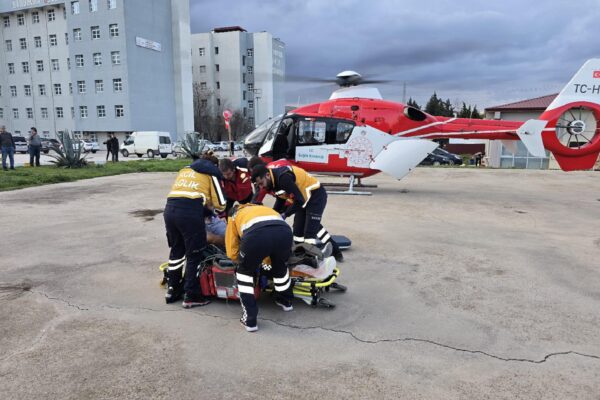 Balıkesir’e ambulans helikopterle getirilen, kalp krizi geçiren hasta tedavi altına alındı