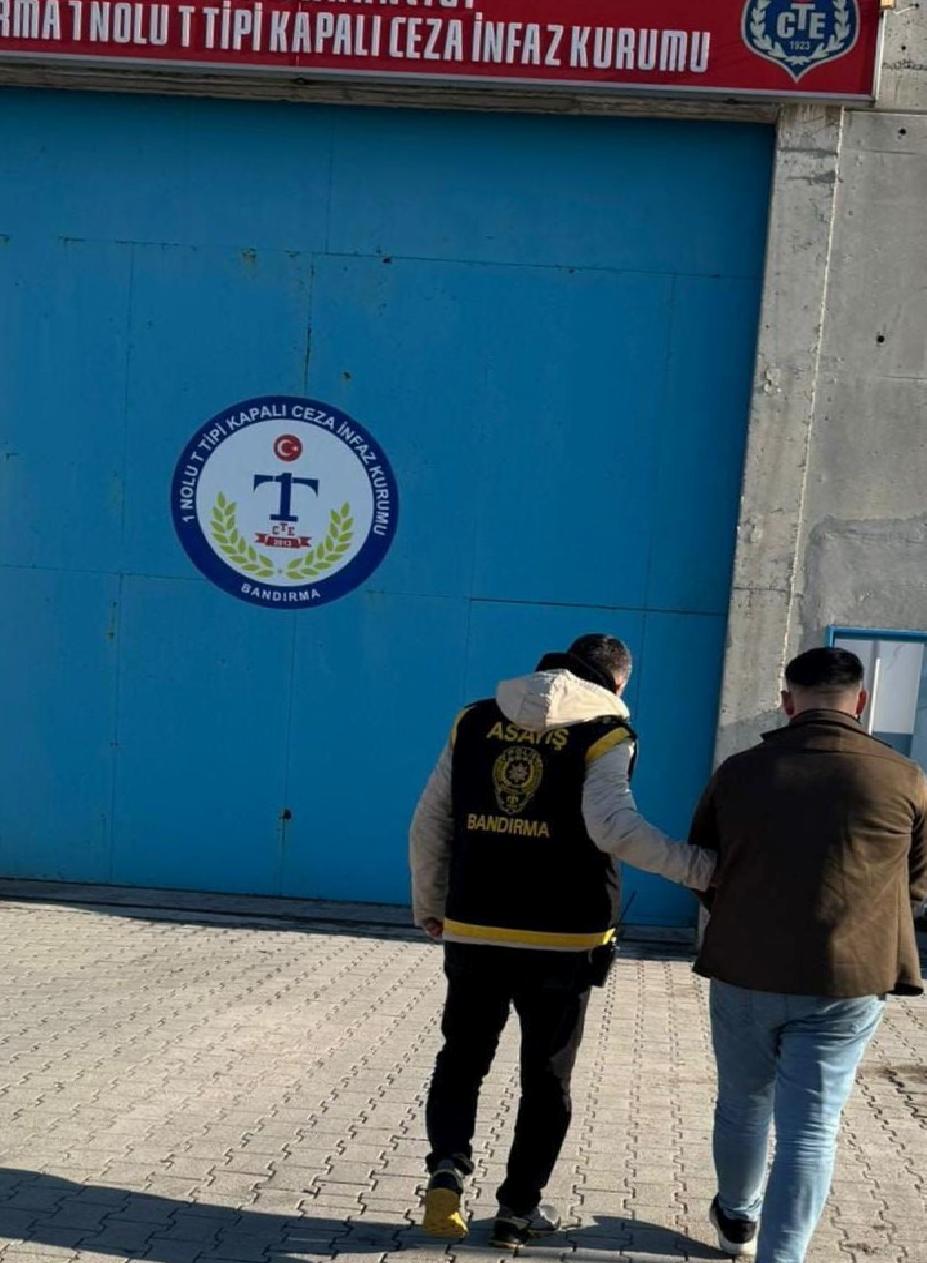 bandirmada-kesinlesmis-hapis-cezasi-bulunan-hukumlu-yakalandi-DZwwLfuC.jpg