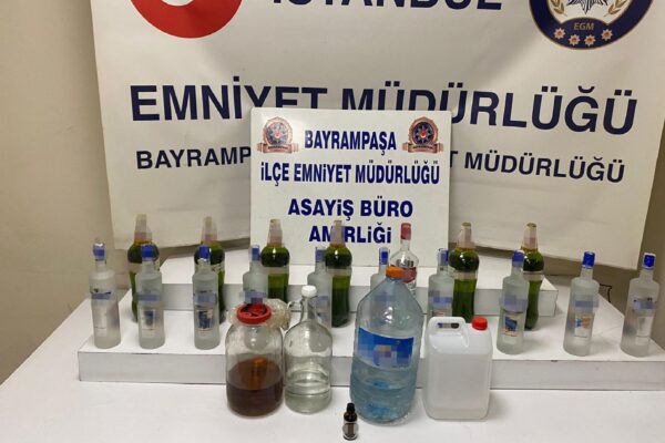 Bayrampaşa’da iş yerinde sahte içki üreten zanlı gözaltına alındı