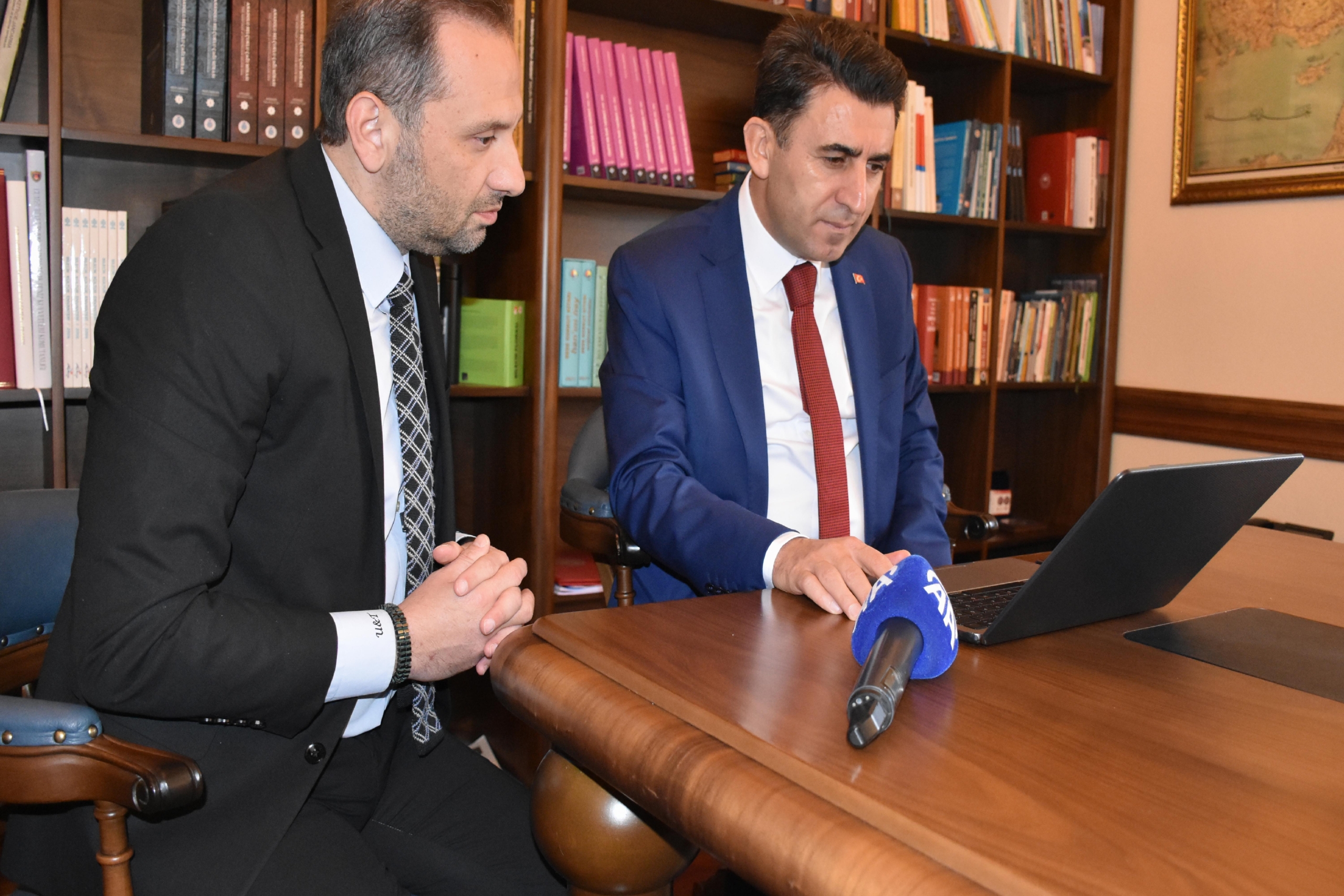 bilecik-valisi-aygol-aanin-yilin-kareleri-oylamasinda-tercihlerini-yapti-Dbi6RBTw.jpg
