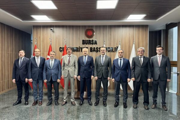 Bursa’da iki üniversiteyle denetimli serbestlik hizmetleri alanında işbirliği yapıldı haberi