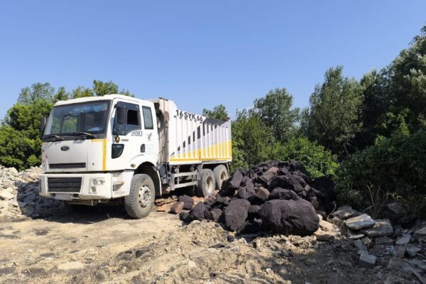 Bursa’da izinsiz hafriyat ve moloz dökenlere idari para cezası uygulandı haberi