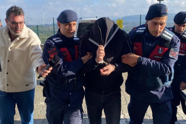 Çanakkale’de 19 yıl önce işlenen cinayetin azmettiricisi olduğu öne sürülen şüpheli yakalandı haberi