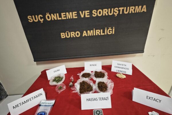 Çanakkale’deki uyuşturucu operasyonunda yakalanan zanlılardan biri tutuklandı
