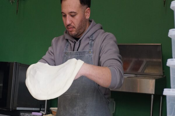 Çanakkale’nin yöresel lezzetleriyle hazırlanan pizza Avrupa’da altın madalya peşinde