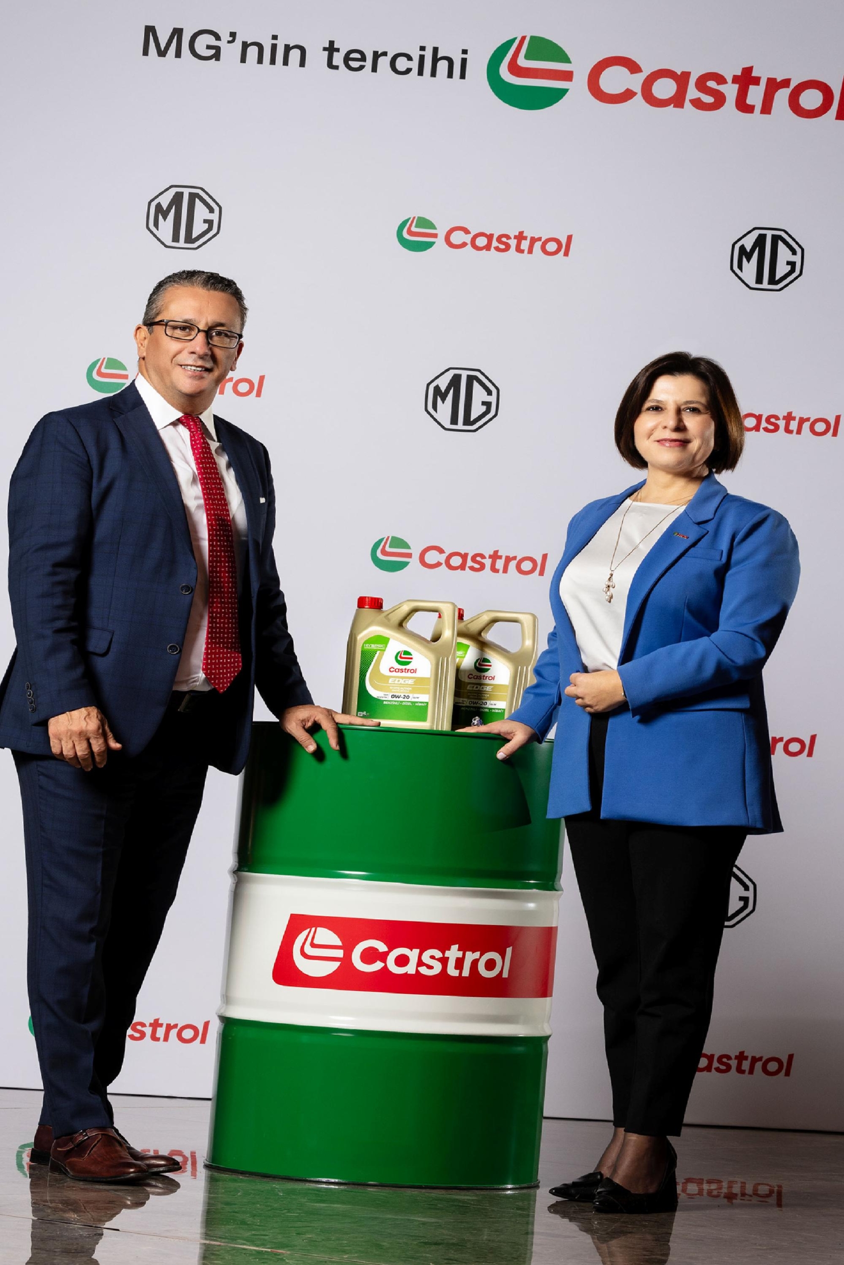 castrol-mg-ile-turkiyede-isbirligine-imza-atti-haberi-EMt3eaMM.jpg