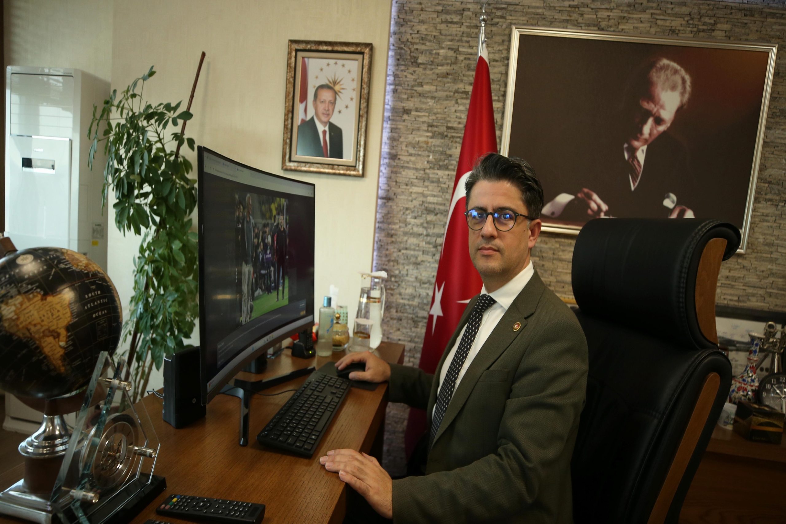 comu-rektoru-prof-dr-erenoglu-aanin-yilin-kareleri-oylamasina-katildi-s7HMEFcp.jpg