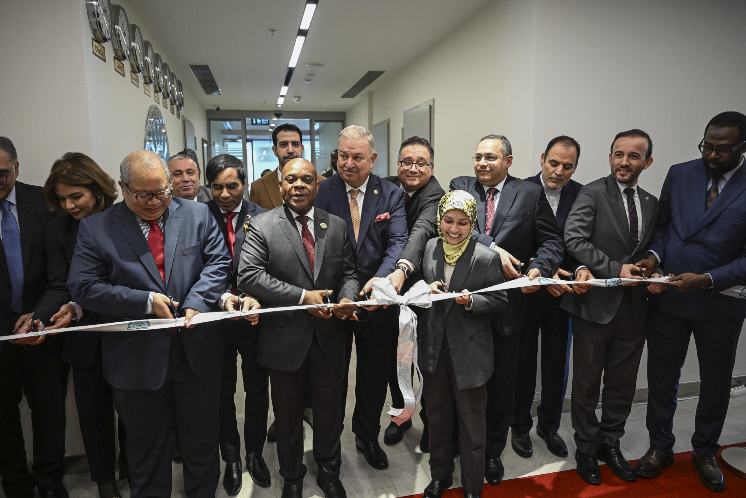 d-8-teskilati-sekreteryasinin-istanbuldaki-yeni-binasinin-acilisi-yapildi-haberi-ObFIKmrN.jpg