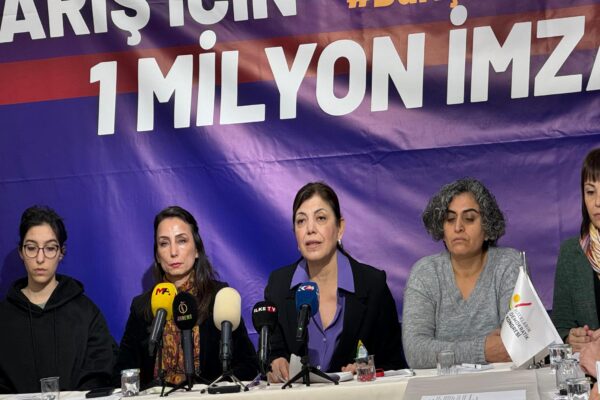 DEM Parti Eş Genel Başkanı Hatimoğulları “Barış için 1 milyon imza” toplantısına katıldı haberi