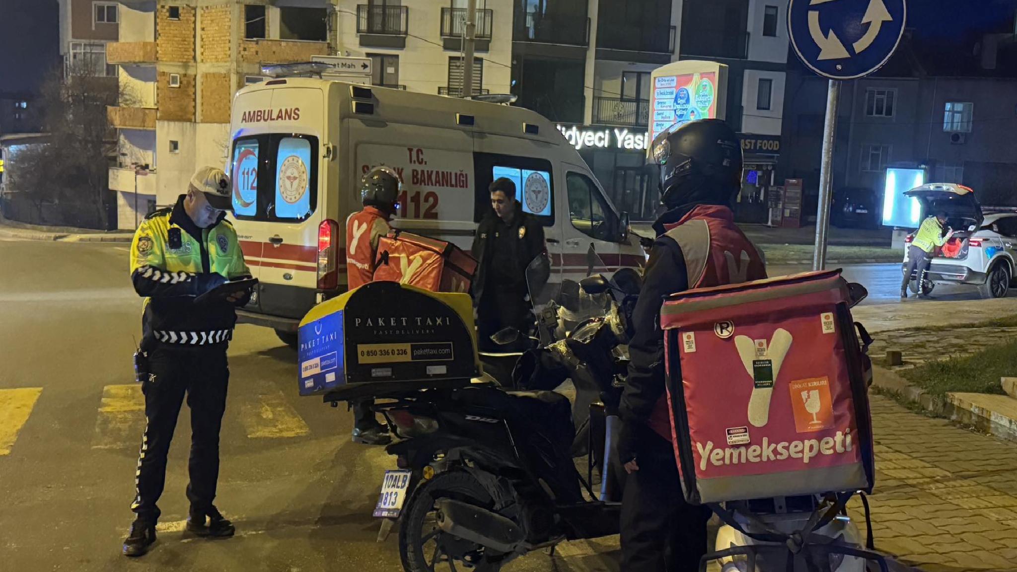 edirnede-devrilen-motosikletin-surucusu-yaralandi-haberi-qVgCV5xf.jpg