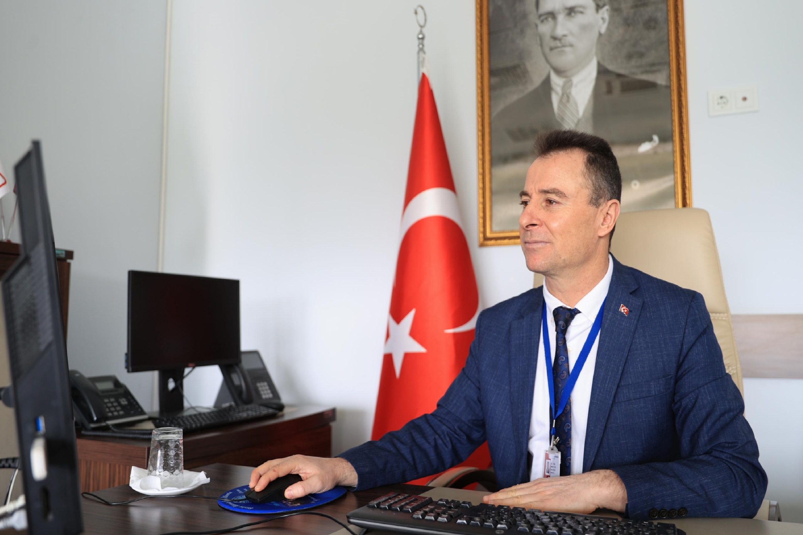 edirnede-kurum-mudurleri-aanin-yilin-kareleri-oylamasina-katildi-haberi-4BTPIpGp.jpg