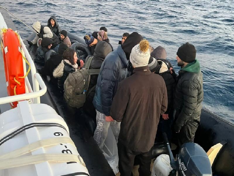 ege-denizinde-32-duzensiz-gocmen-yakalandi-gjazdth7.jpg