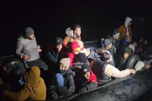 Ege Denizi’nde 35 düzensiz göçmen yakalandı haberi