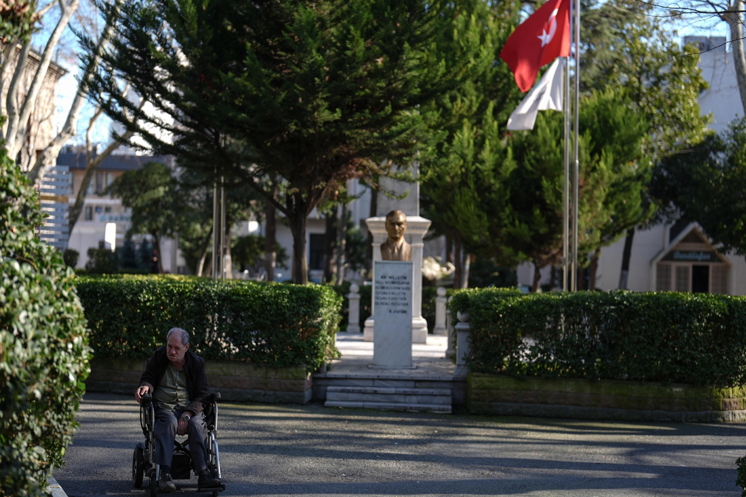 farkli-hikayelere-sahip-binlerce-insanin-130-yillik-yuvasi-haberi-jMsCZ1C2.jpg