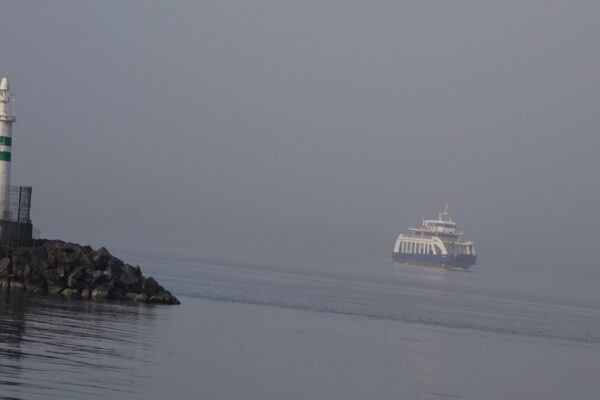 GÜNCELLEME – Çanakkale Boğaz hattındaki seferler yeniden başladı haberi